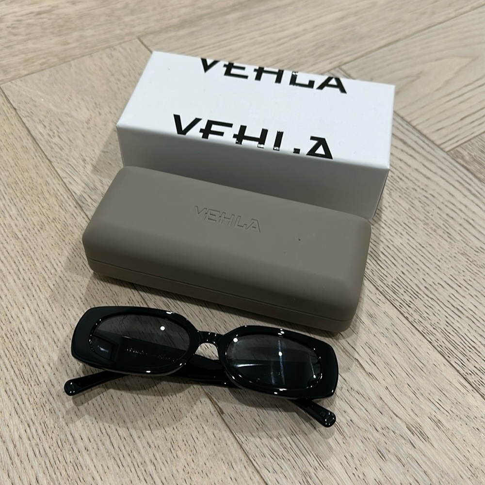 Vehla Olsen sunglasses black